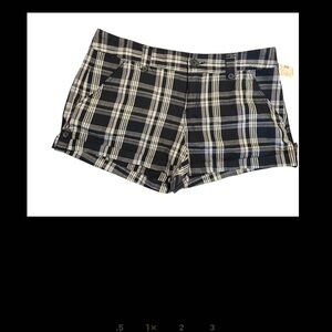 Maurices Blue and White Bermuda Shorts Casual Style